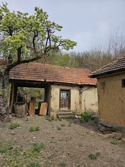 Casă cu 4 camere în Ciuntești