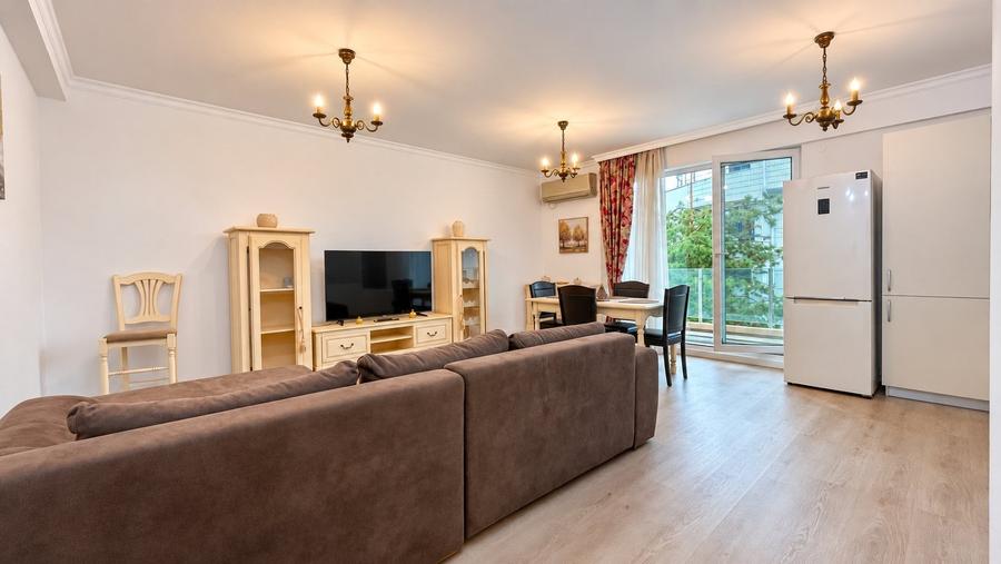 Apartament cu 3 camere decomandat, mobilat în Iancu Nicolae
