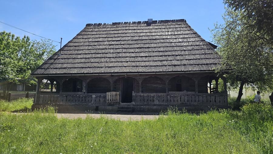Casă cu 4 camere în Ieud