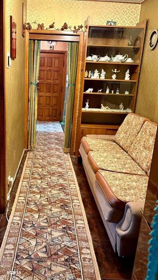 Apartament cu 3 camere decomandat în Tineretului