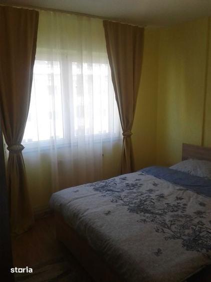 Inchiriez apartament 2 camere decomandat - 2