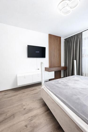 2 camere cu grădină proprie  și loc de parcare inclus. Mobilat. Rond Cristalului - 3