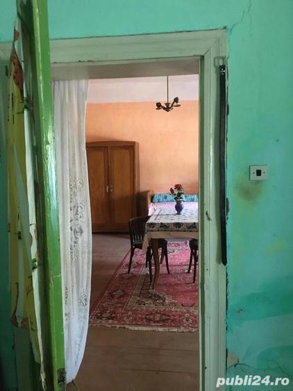 Casă cu 3 camere în Comloșu Mare