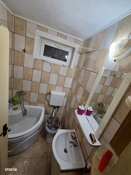 Casă cu 2 camere cu Teren 100 Mp în Central