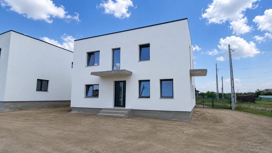 Casă individuală cu 5 camere cu Canalizare în Albota