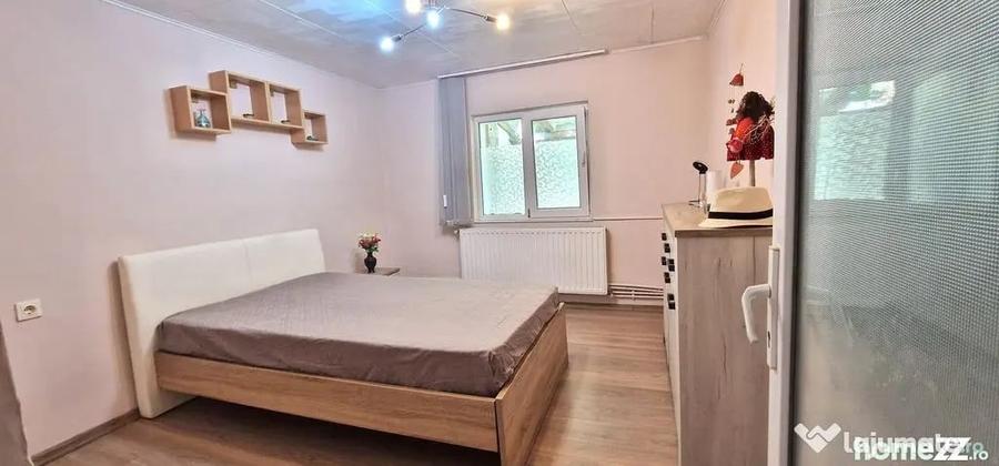 Casă cu 3 camere cu Teren 2100 Mp în Tuzla