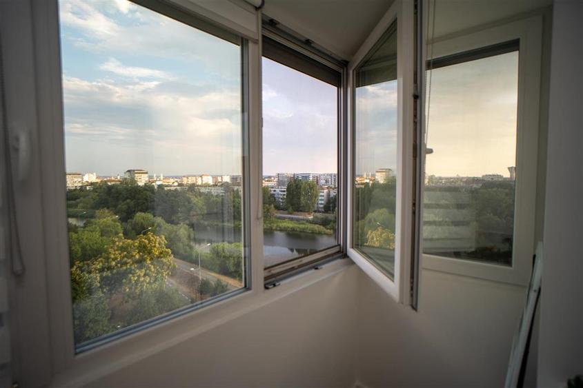 Apartament cu 3 camere semidecomandat în Rogerius