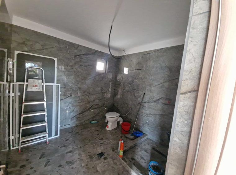 Casă cu 4 camere în Brănești