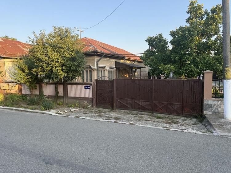 Casă cu 3 camere în Central