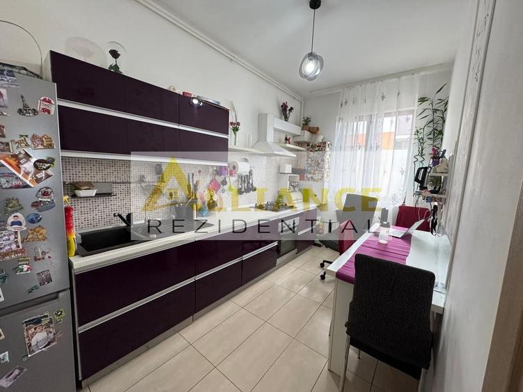 Apartament cu 2 camere decomandat, mobilat în Sud