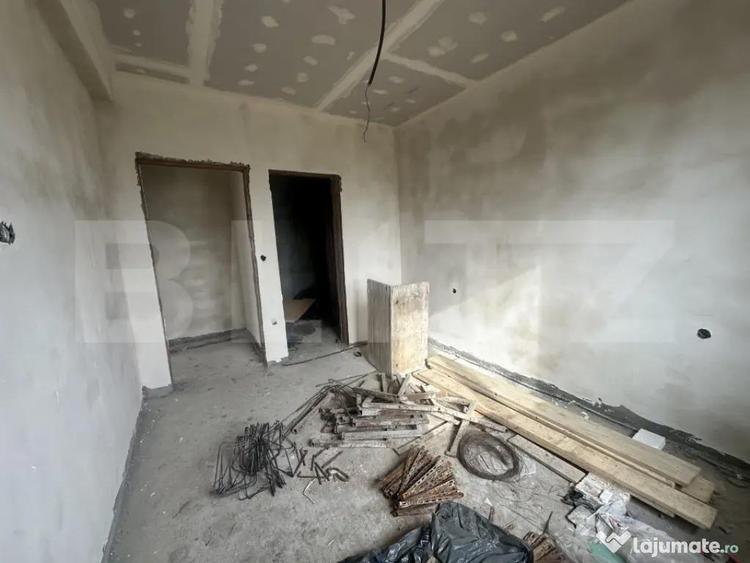 Casă cu 4 camere cu Teren 520 Mp în Păulești