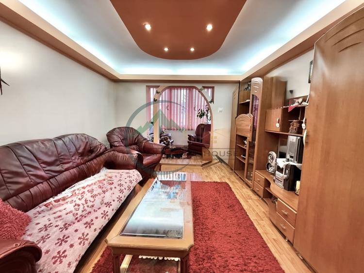 Apartament cu 3 camere decomandat, mobilat în Județean