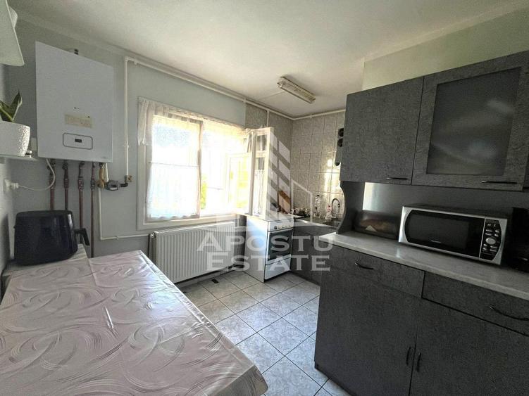 Apartament cu 3 camere decomandat în Șagului