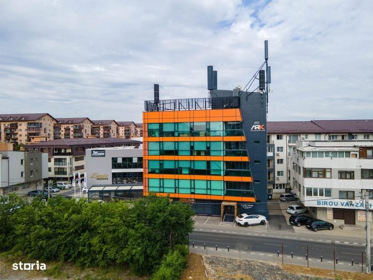 Spațiu comercial, de 815 mp, în Dudu