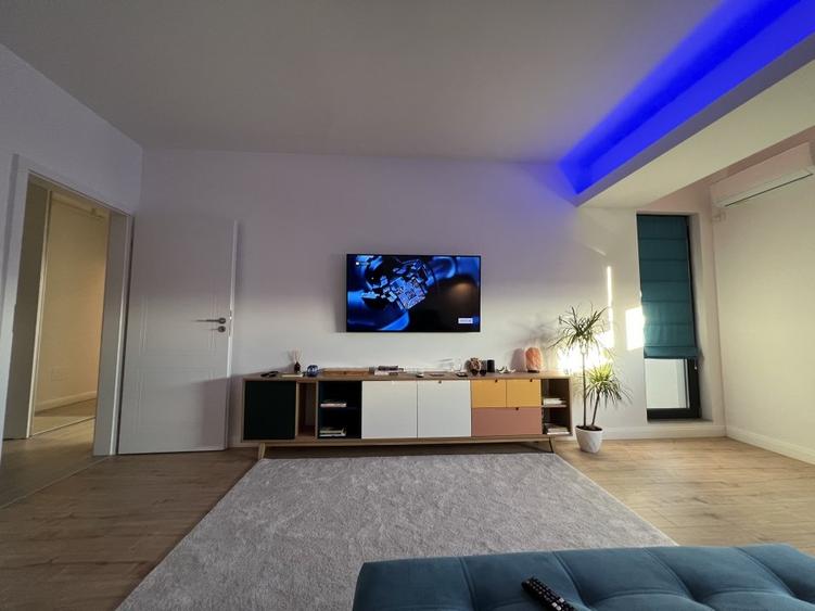 Apartament cu 2 camere decomandat în Virtuții