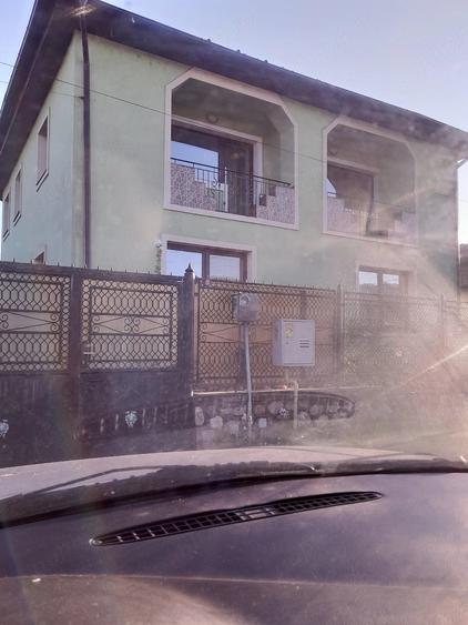 Casă cu 6 camere cu Teren 525 Mp în Central