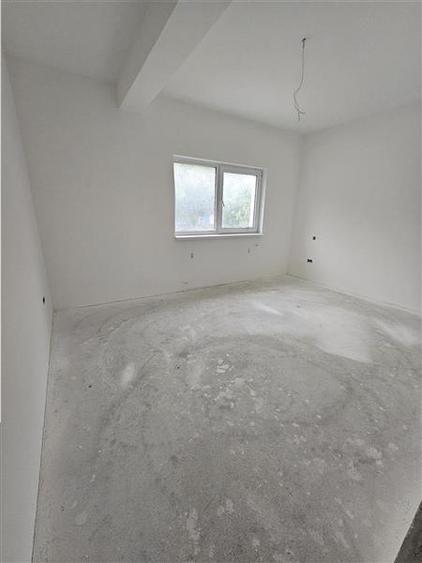 Apartament cu 4 camere decomandat în 9 Mai