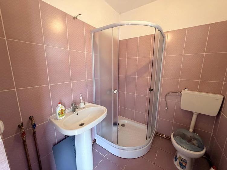 Casă cu 2 camere cu Teren 379 Mp în Moșnița Nouă