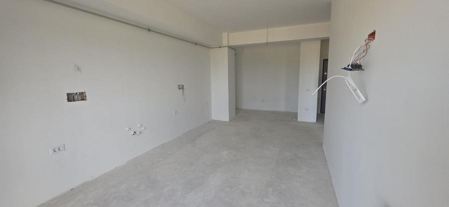 Apartament cu 2 camere decomandat în E3