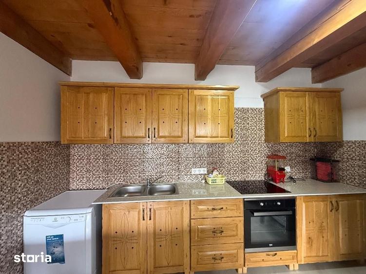 Casă cu 4 camere cu Teren 430 Mp în Cetate