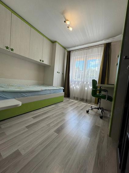 Apartament cu 3 camere decomandat în Burdujeni