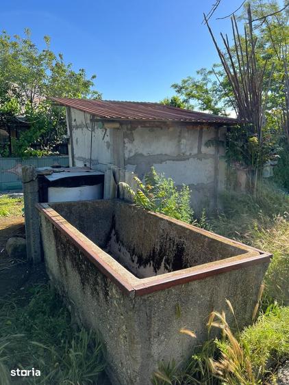 Casă cu 4 camere cu Teren 983 Mp în Peretu