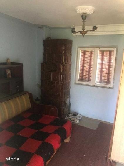 Casă cu 4 camere cu Teren 100 Mp în Central