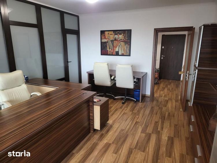 Apartament cu 4 camere în Titan