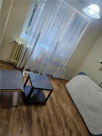 Apartament cu 3 camere decomandat în Drumul Taberei