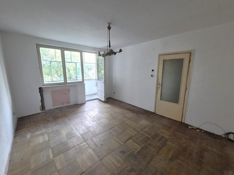 Apartament cu 2 camere semidecomandat în Podgoria