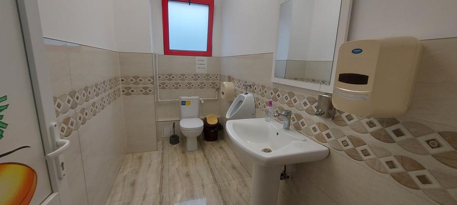 Spațiu comercial, de 360 mp, în Vest