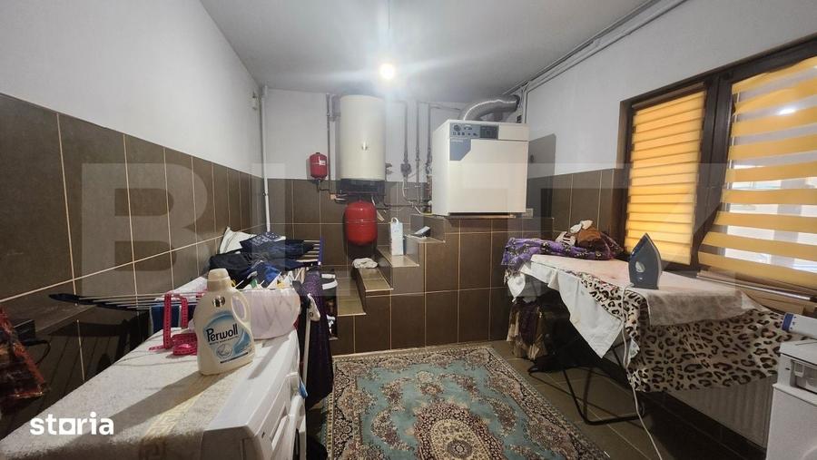 Casă cu 7 camere cu Teren 292 Mp în Central