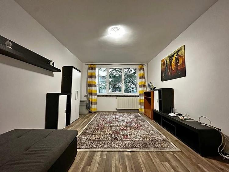 Apartament cu 2 camere decomandat, mobilat în Metalurgie