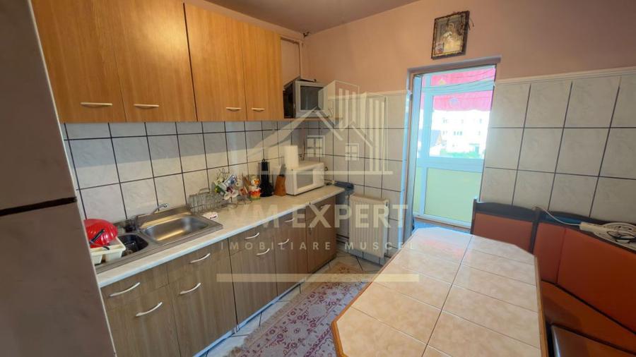 Apartament cu 2 camere decomandat în Central