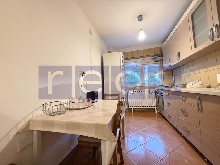 Apartament cu 3 camere semidecomandat, mobilat în Titan