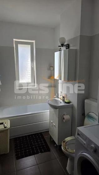 Apartament cu 2 camere decomandat în Cetatea