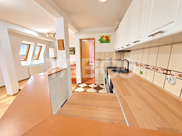 Apartament cu 4 camere decomandat, mobilat în Vasile Aaron