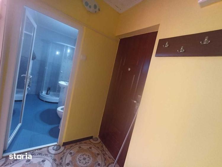 Garsonieră decomandată în Steaua