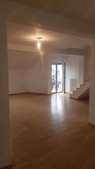 Apartament cu 4 camere decomandat în Chișoda