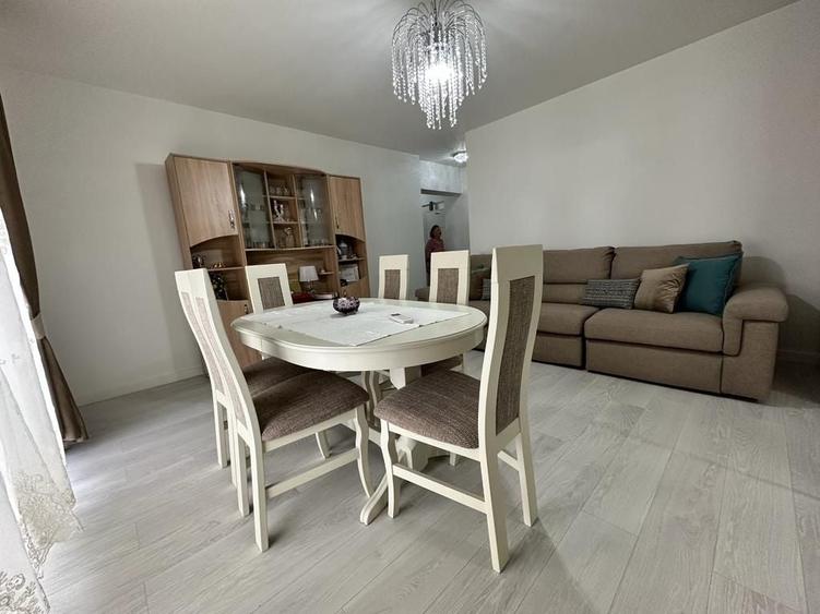 Apartament cu 2 camere decomandat în Bârnova