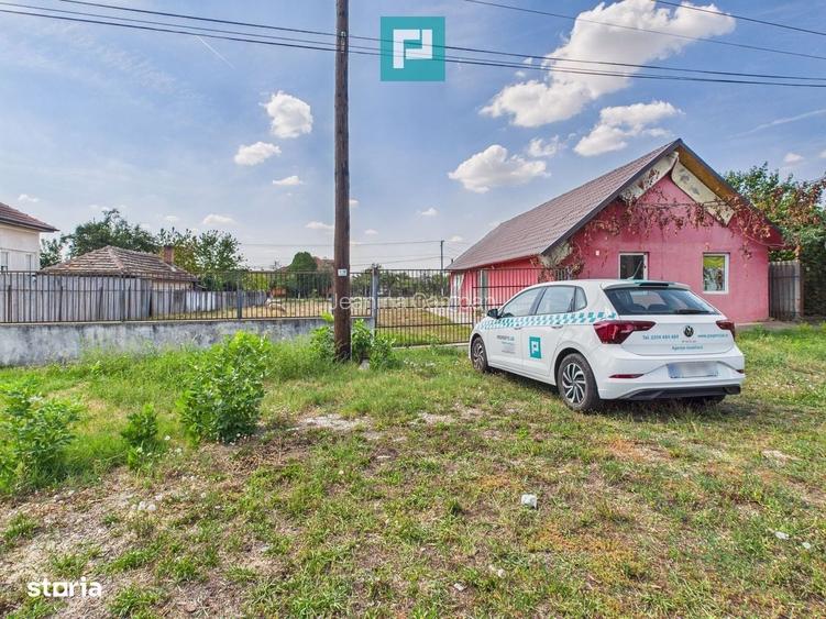 Casa/spatiu comercial pe DN79 in Zimandu Nou