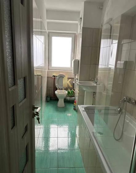 Apartament cu 2 camere decomandat, mobilat în P-ța Unirii