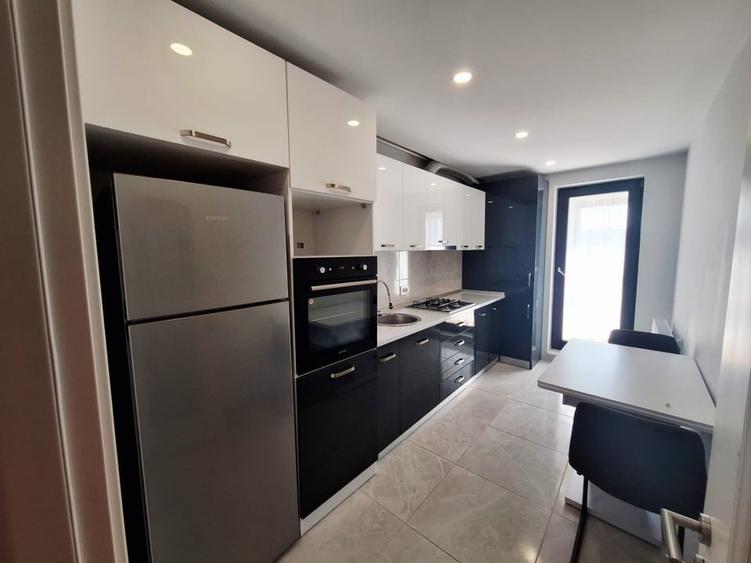Apartament cu 2 camere decomandat, mobilat în Tomis Nord