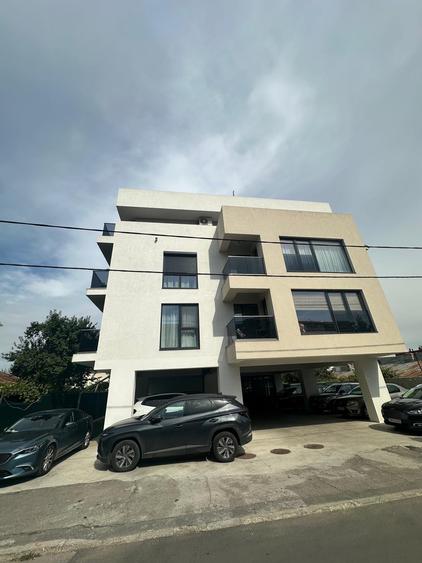 Apartament cu 2 camere în Apărătorii Patriei