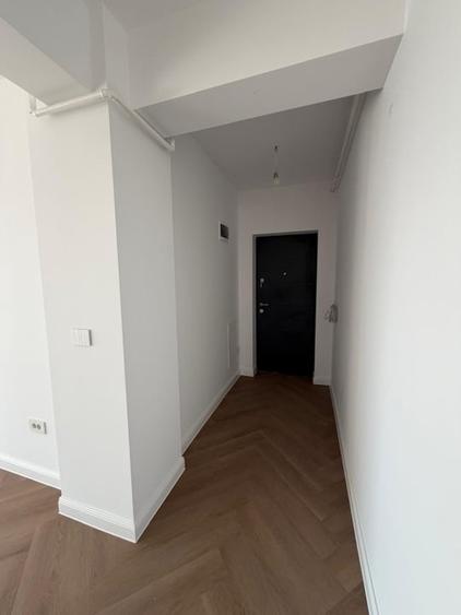 Apartament cu 3 camere decomandat în Est