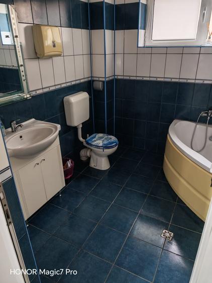 Apartament cu 6 camere decomandat în Centrul Civic
