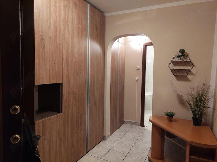 Apartament cu 2 camere decomandat în Baba-Dochia