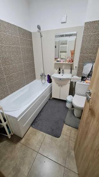 Apartament cu 2 camere decomandat, mobilat în Păcii