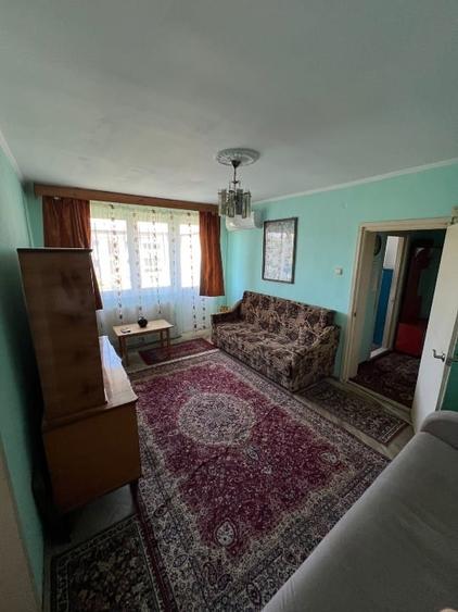 Apartament cu 2 camere semidecomandat, mobilat în Central