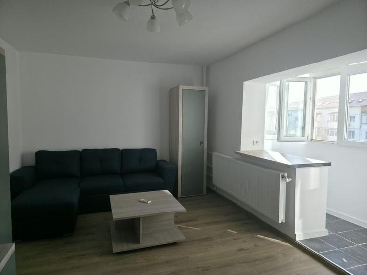 Apartament cu 2 camere decomandat în Runcu